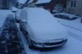 Dacia Logan MCV unter Schnee. 
