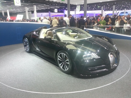 Bugatti Veyron auf der IAA 2013. 